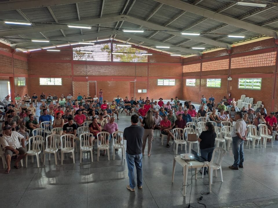 Evento sobre Programas da Secretaria da Agricultura e Políticas Públicas Reúne Mais de 150 Pessoas em Santa Terezinha