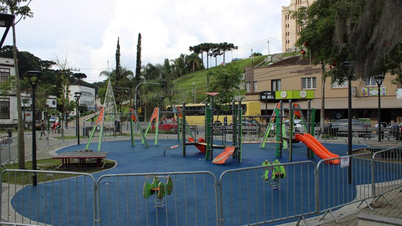 Projeto de R$ 795 mil para instalação de Parques Infantis em Escolas é aprovado pelo Ministério Público