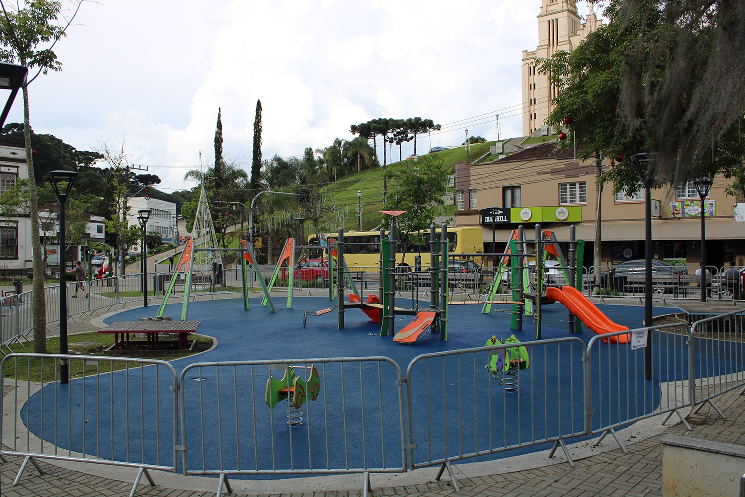Projeto de R$ 795 mil para instalação de Parques Infantis em Escolas é aprovado pelo Ministério Público